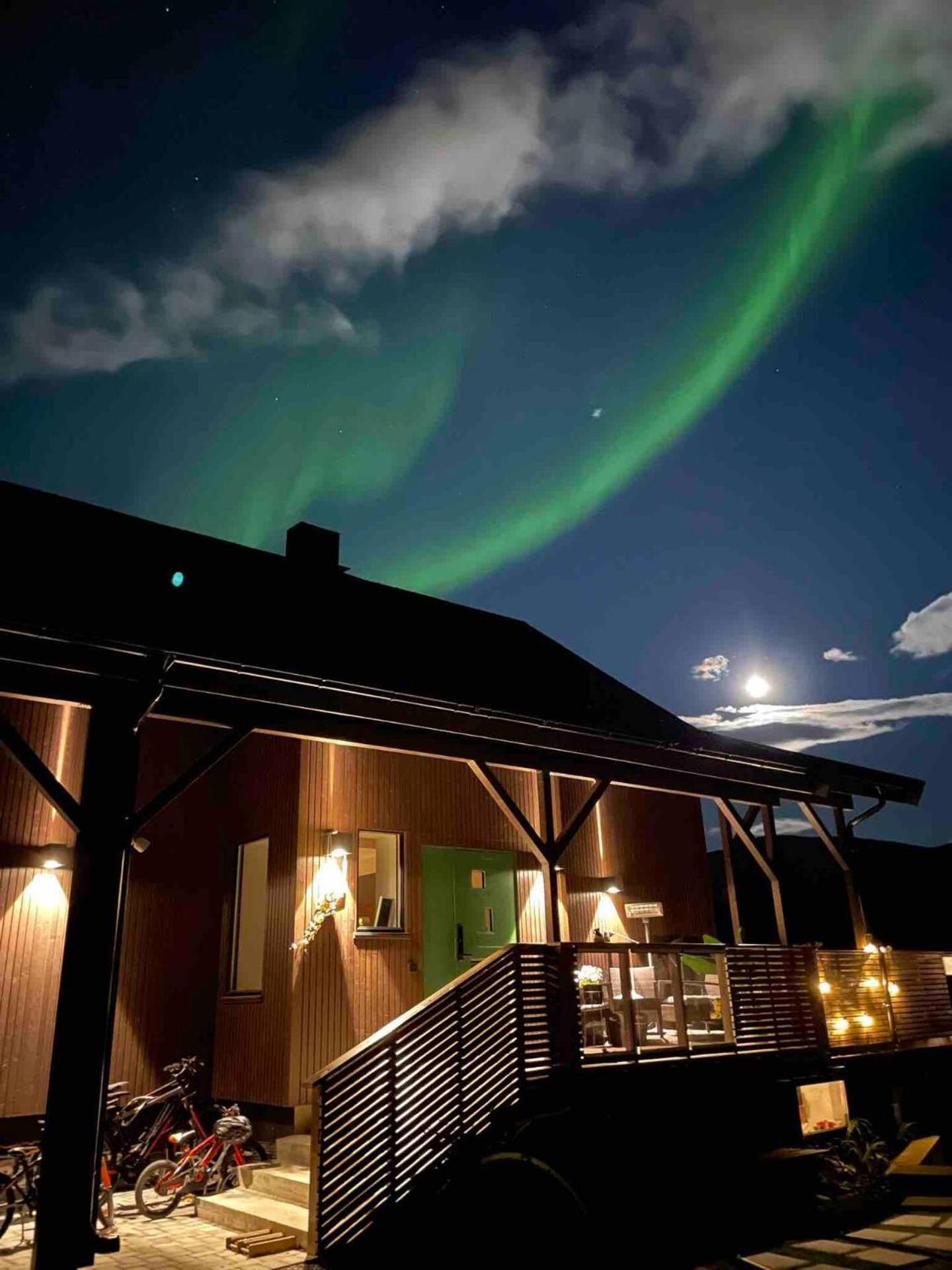 Aurora Polaris Apartment - 750M From Citycenter - Free Parking Tromsø Esterno foto